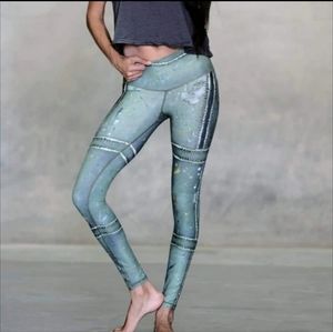 Niyama Sol Utility Green Paint Splatter, size medium